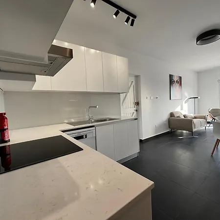 Venus Seaview 2b, Rooftop, Prime Location, Apartman Paphos