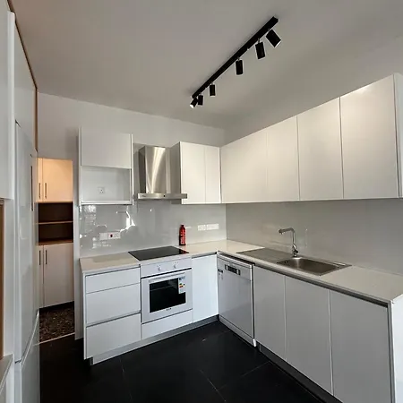 Venus Seaview 2b, Rooftop, Prime Location, Apartman
